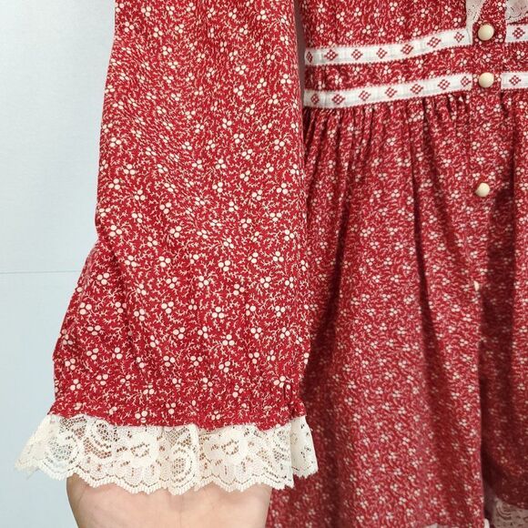 Girls Christmas Dress Handmade Mistletoe Holiday Vintage Cottagecore Size 4-5 - Picture 12 of 13